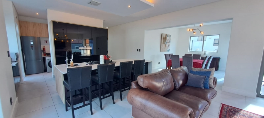 3 Bedroom Property for Sale in Calypso Beach Western Cape